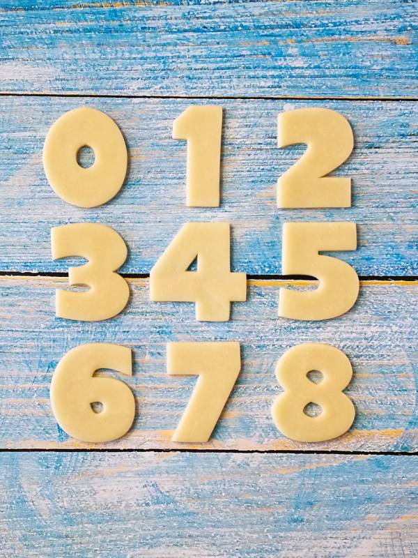 set-decupatoare-cifre-model-7