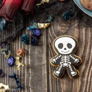 embosator decupator halloween schelet turta dulce